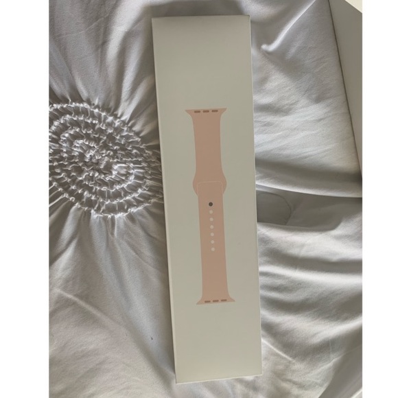 🌸 5 for $25 New Apple watch strap Pink size M/L - Picture 2 of 3